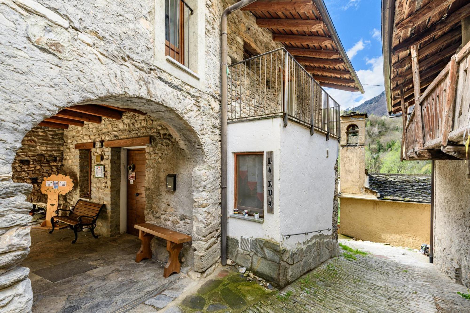 Rifugio Escursionistico La Rua Hotel Macra Eksteriør billede